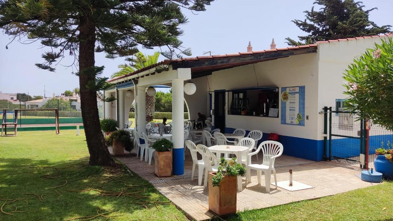 アルマカオ・デ・ペラ01 Sra Da Rocha Com Piscina E Ac - Casas & Papeisアパートメント エクステリア 写真